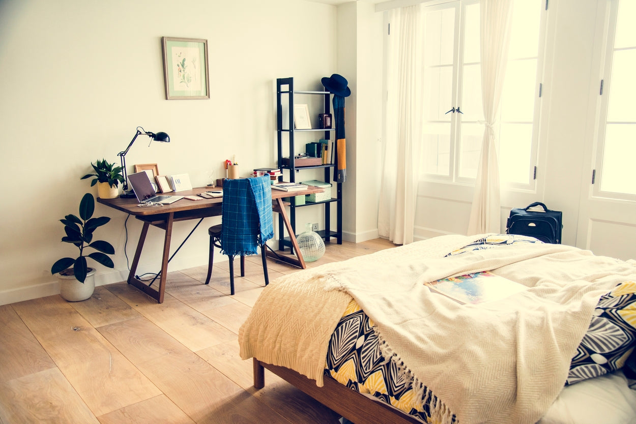 How Visual Clutter in Your Bedroom Can Disrupt Restful Sleep