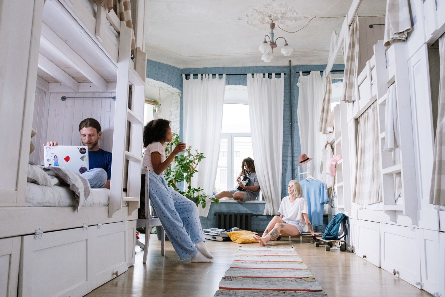 Best Curtains for Renters: No Drilling, No Damage, Full Darkness