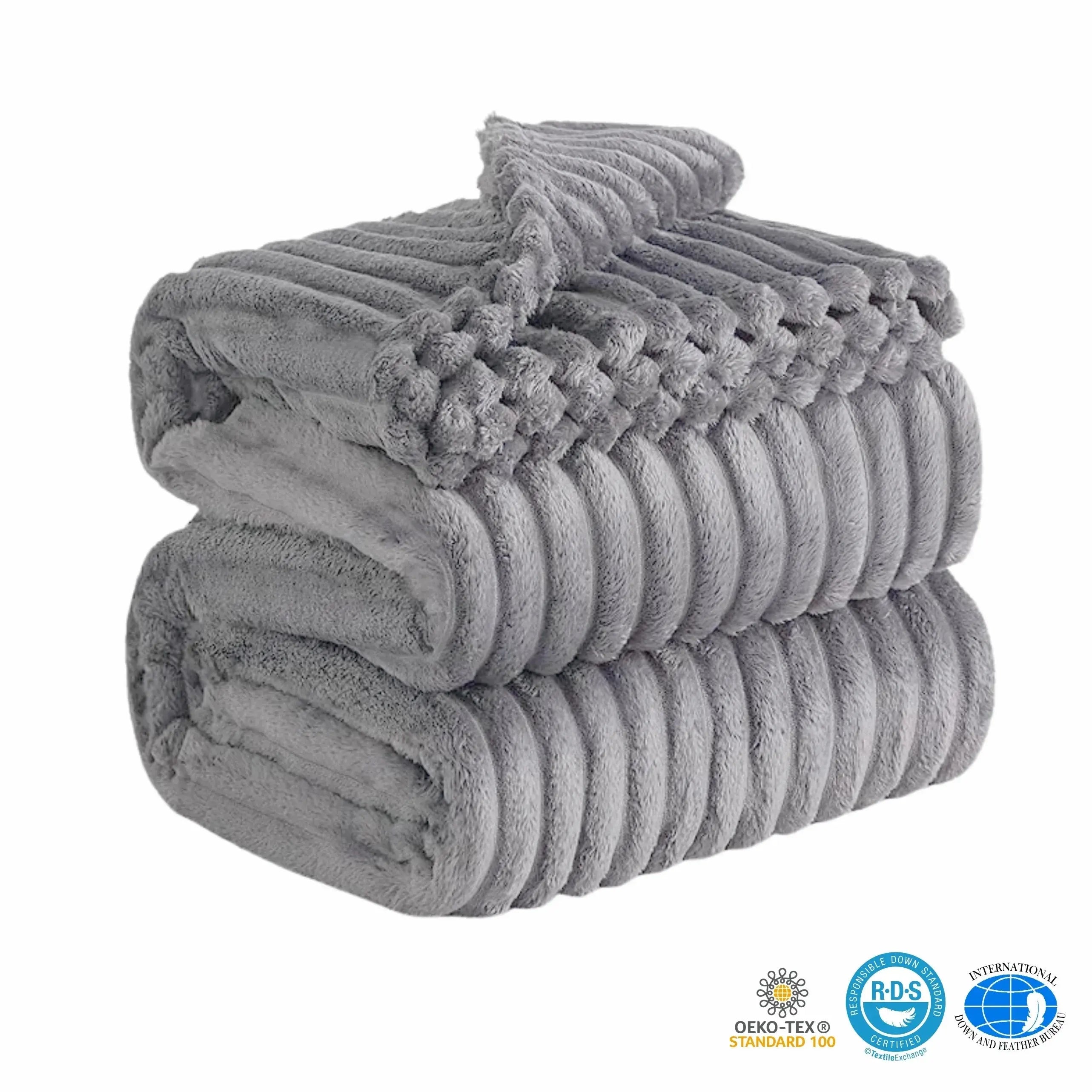 Goodinary® Soft Faux Rabbit Fur Throw Blanket Goodinary