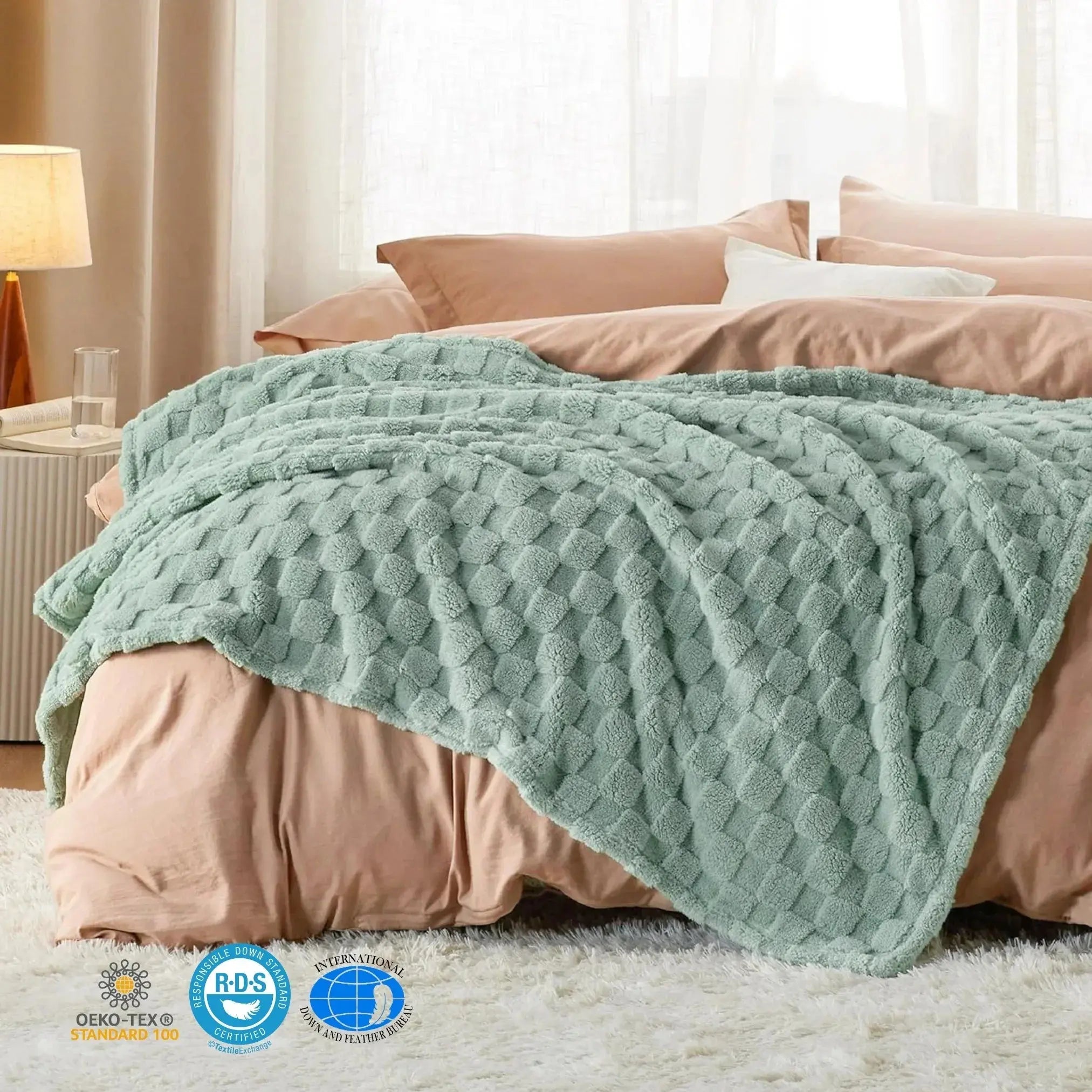 Goodinary® Checkered Throw Blanket Soft Fleece Cozy Goodinary