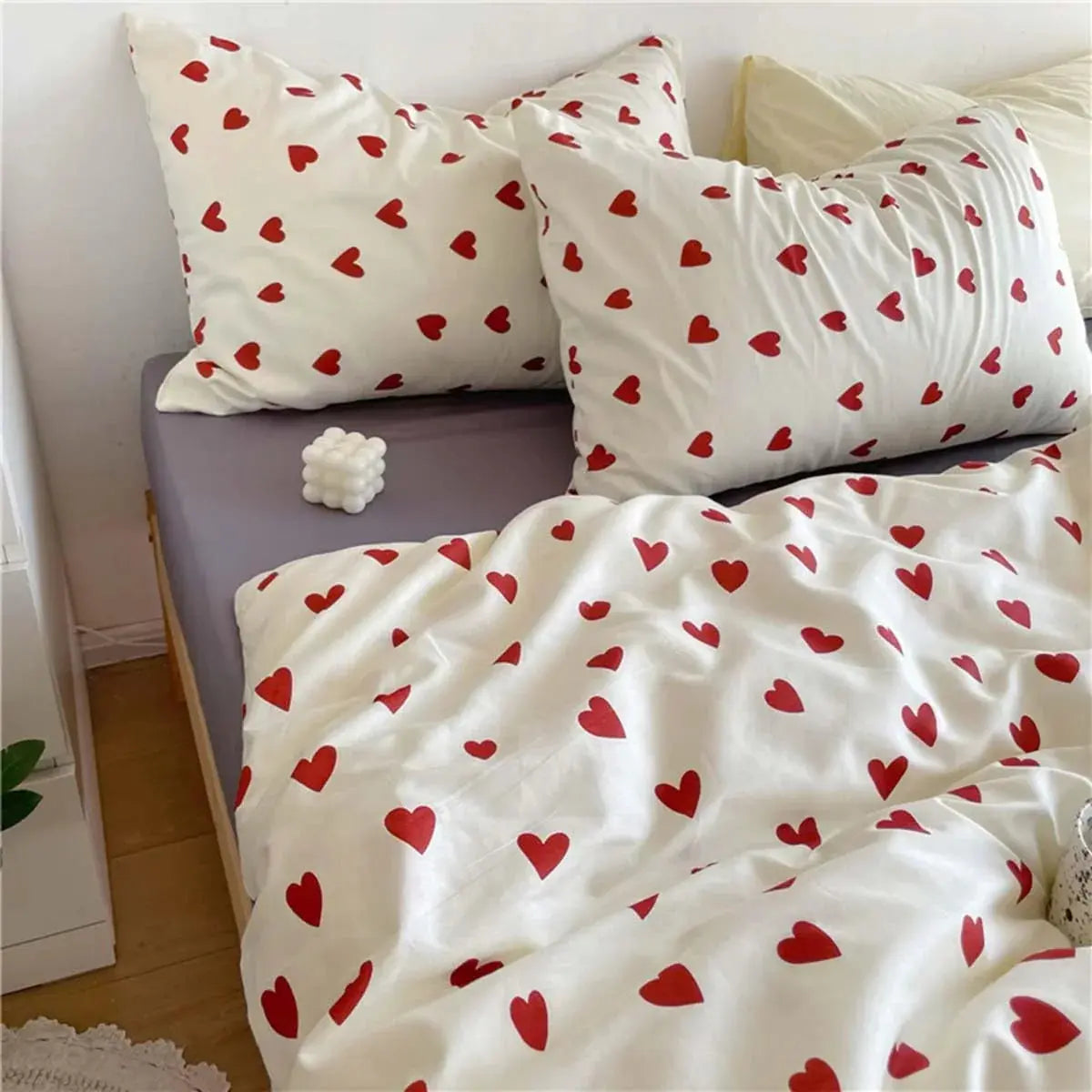 Goodinary® Soft Lightweight Korean Heart Bedding Set (4pcs) Goodinary