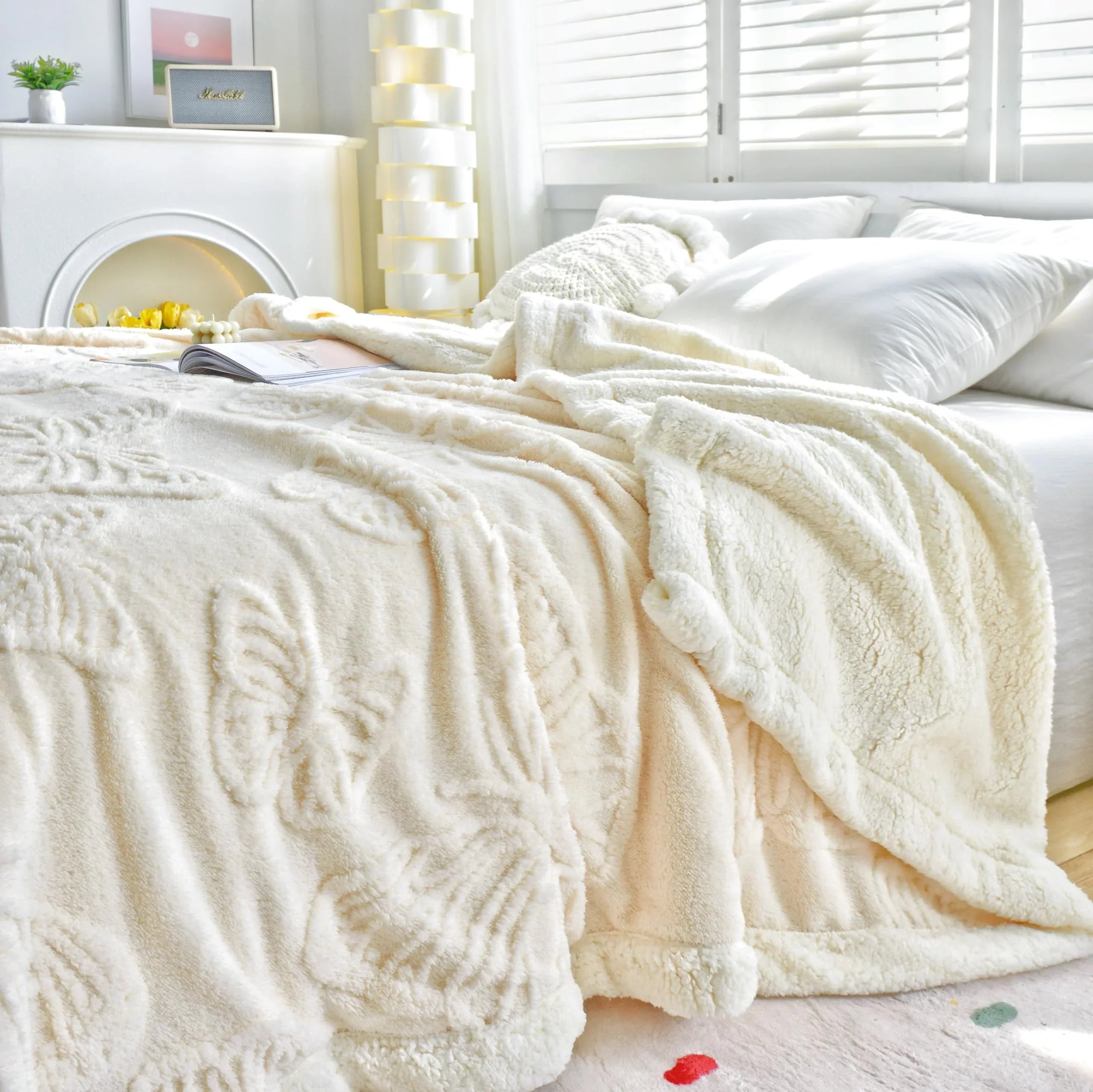 Goodinary® Coral Butterfly Fleece Flannel Blanket