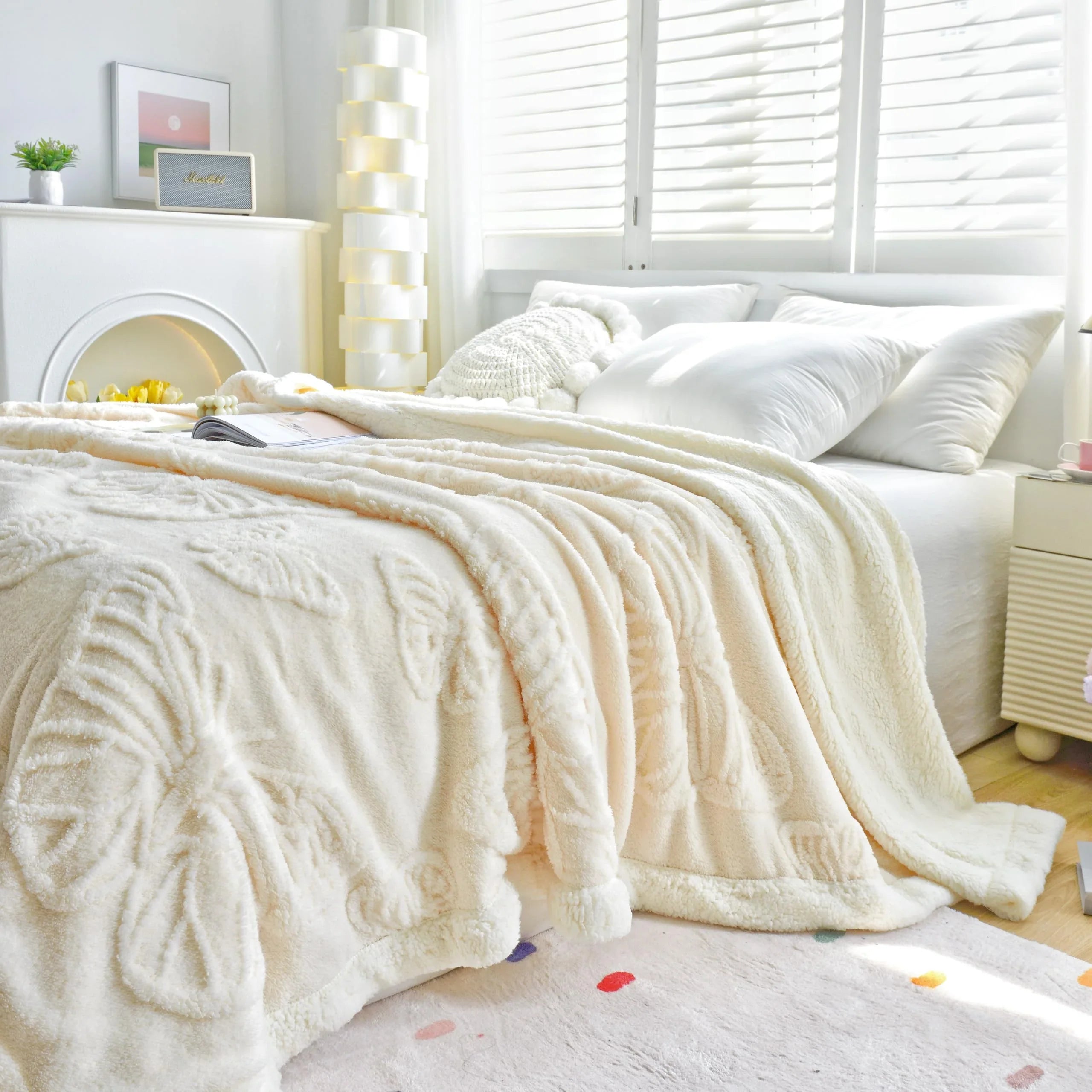 Goodinary® Coral Butterfly Fleece Flannel Blanket