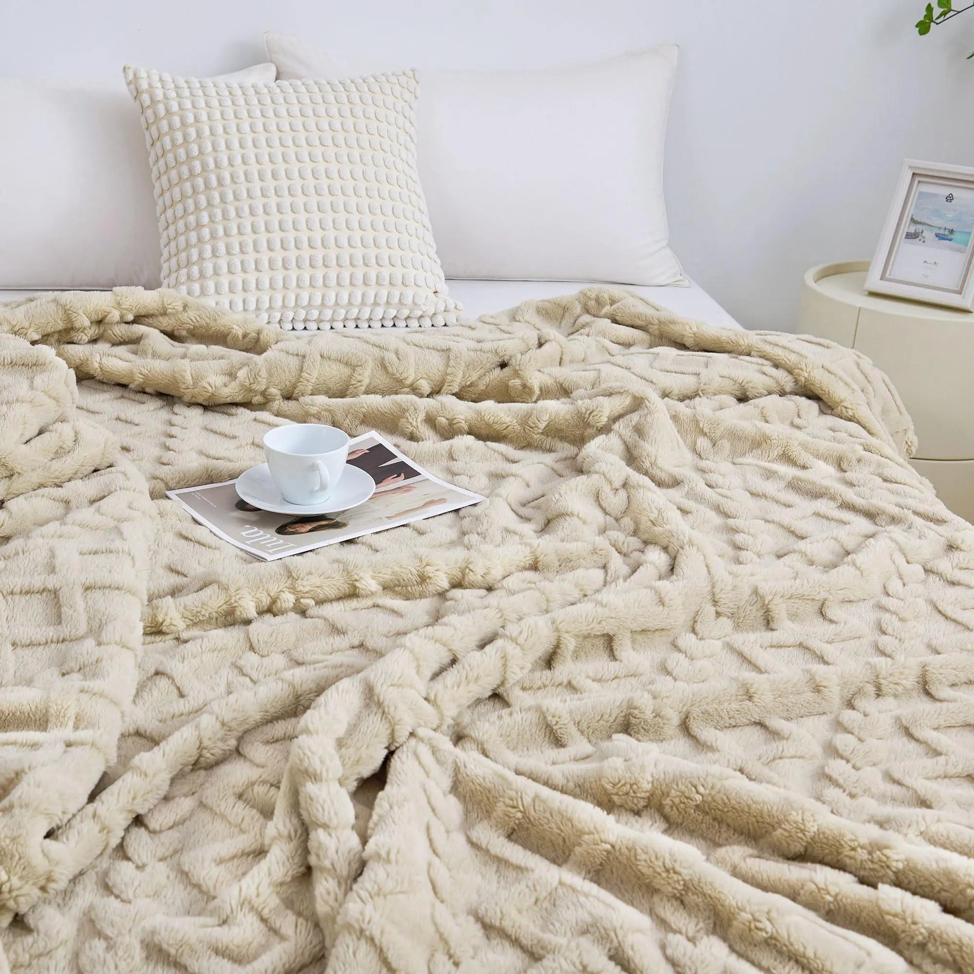 Goodinary® Soft Woolen Blanket with Lamb Velvet Goodinary