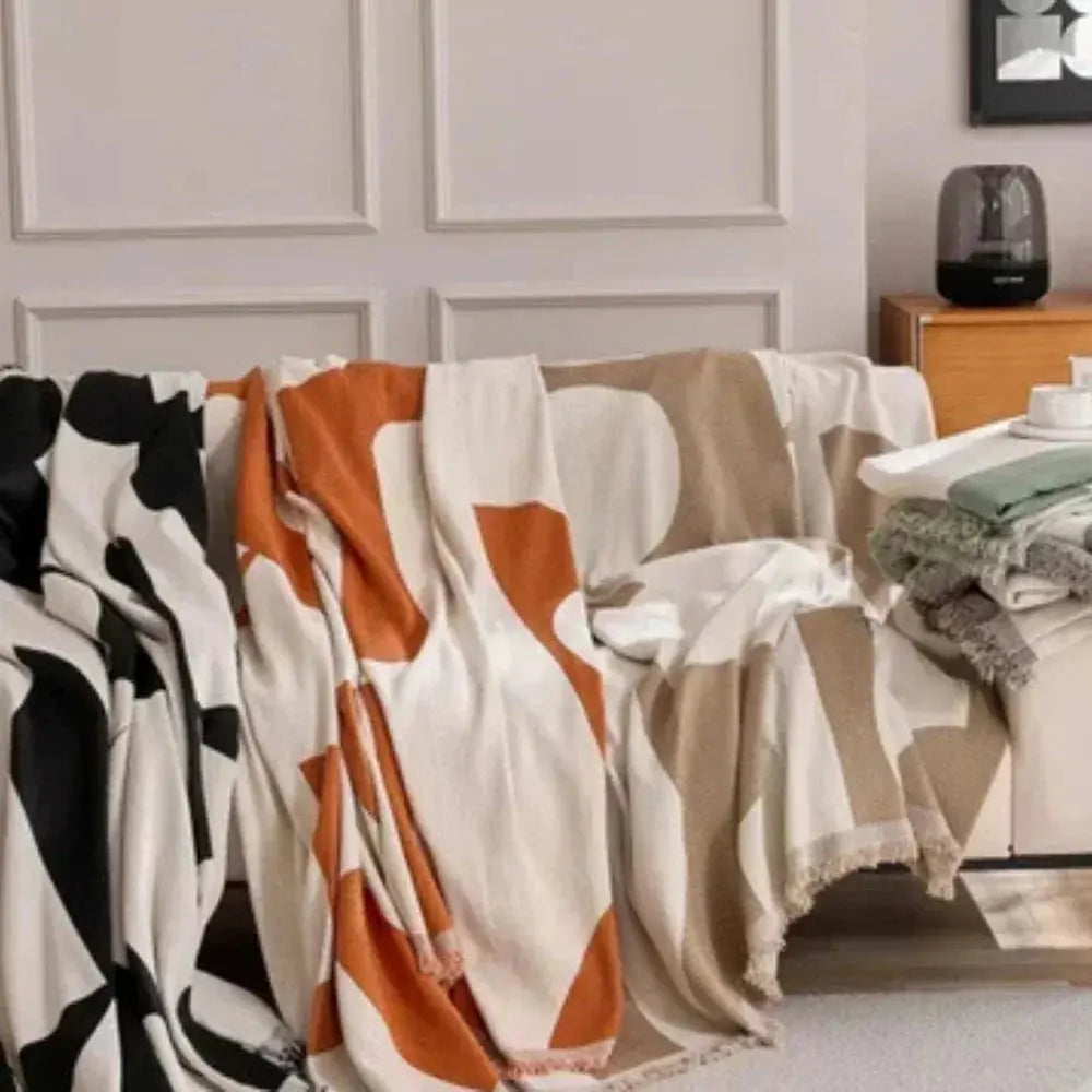 Goodinary® Soft Lightweight Chenille Plaid Throw Blanket Goodinary