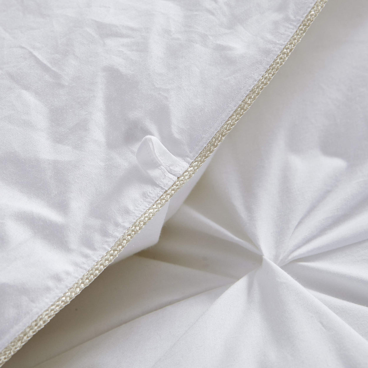 Goodinary® Goose Down Comforter with Pinch Pleat