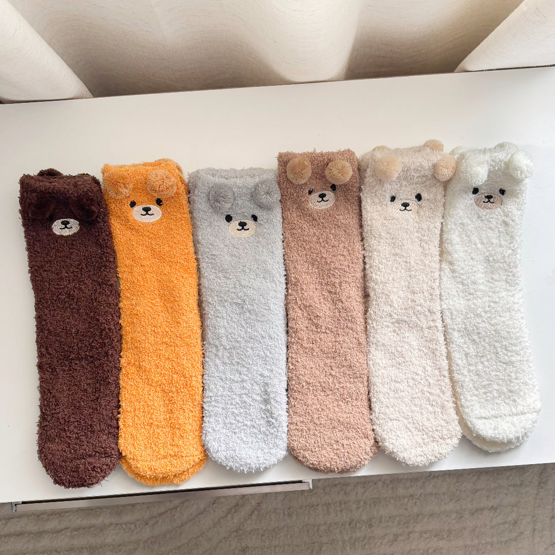 Goodinary® Teddy Bear Fuzzy Socks (2pcs)