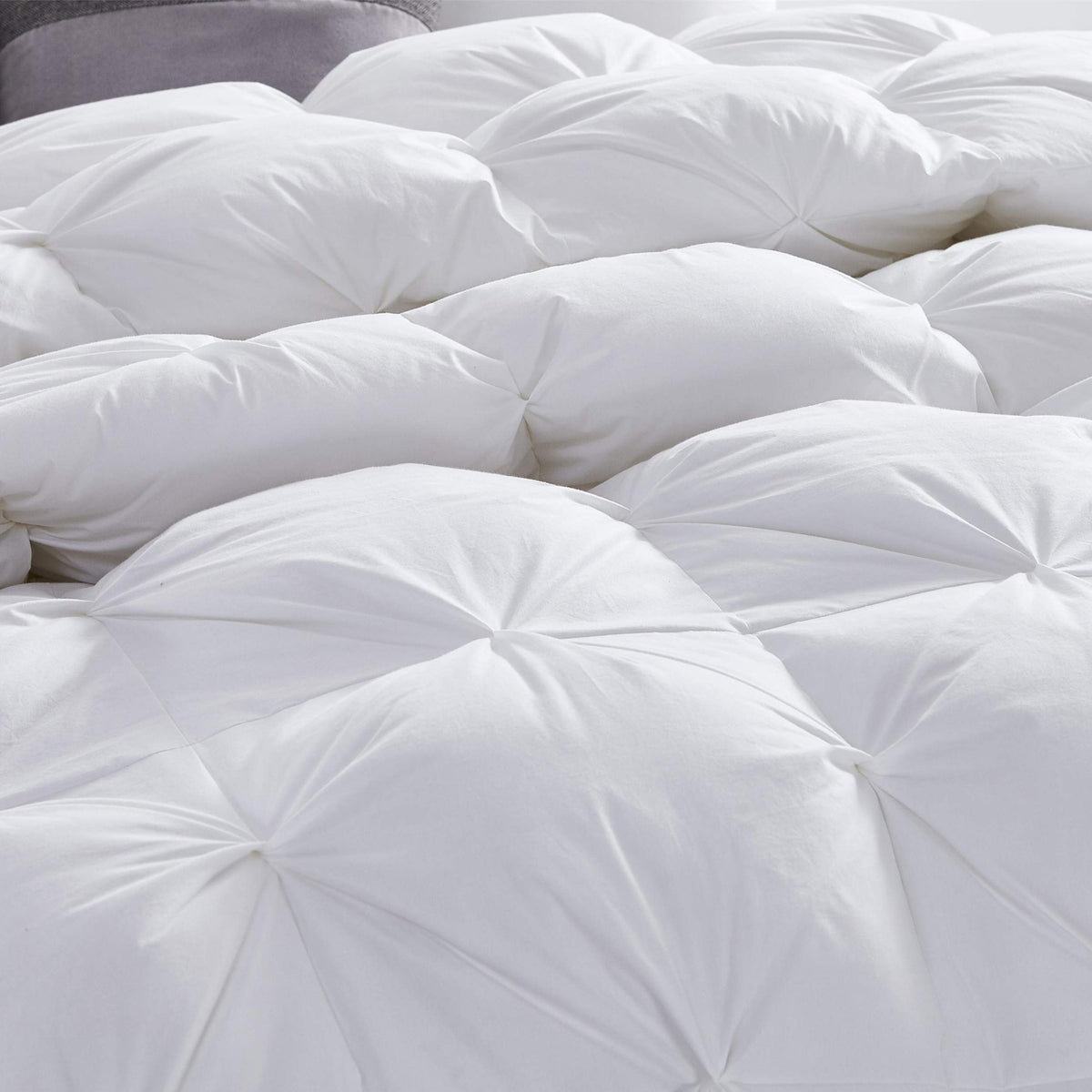 Goodinary® Goose Down Comforter with Pinch Pleat