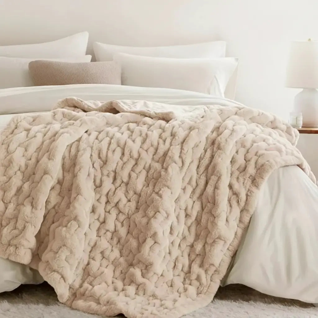 Goodinary® Ruched Faux Fur Cozy Throw Blanket Goodinary