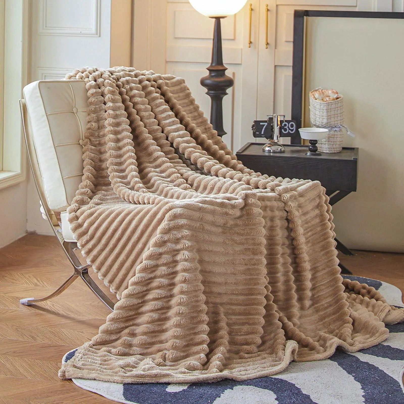 Goodinary® Soft Faux Rabbit Fur Throw Blanket Goodinary