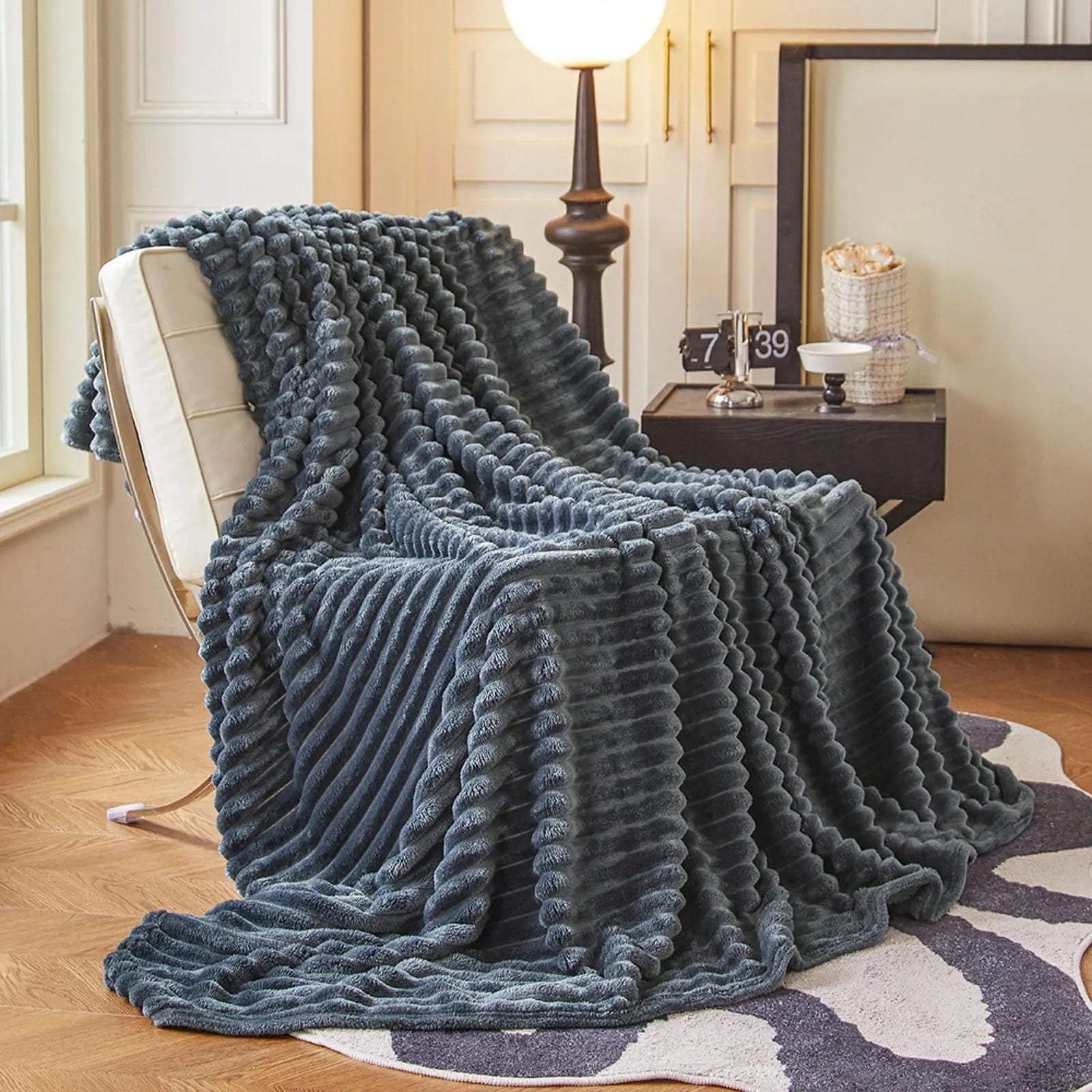 Goodinary® Soft Faux Rabbit Fur Throw Blanket Goodinary