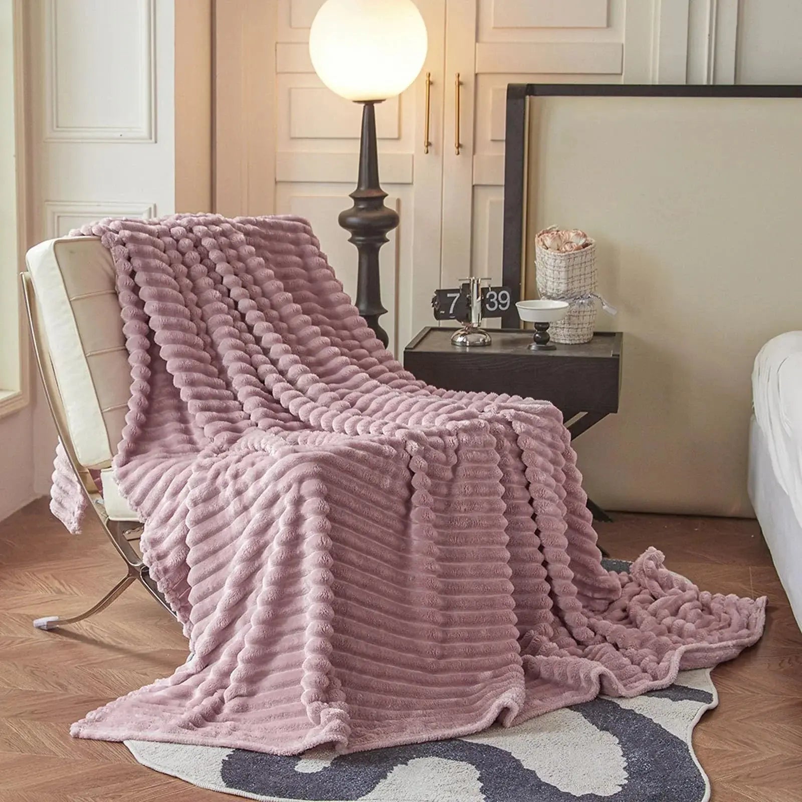 Goodinary® Soft Faux Rabbit Fur Throw Blanket Goodinary