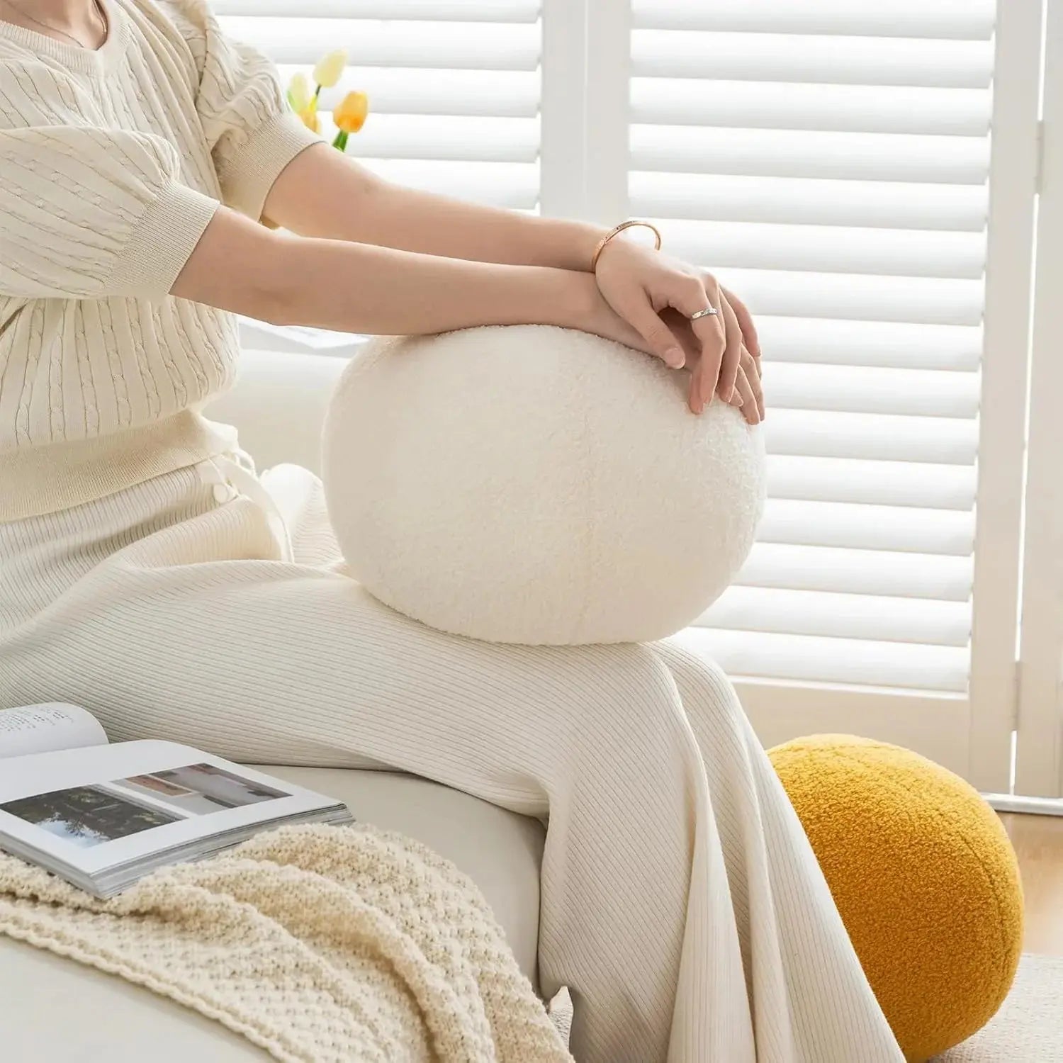 Goodinary® Round Ball Decorative Pillow Minimalist Cushion Goodinary