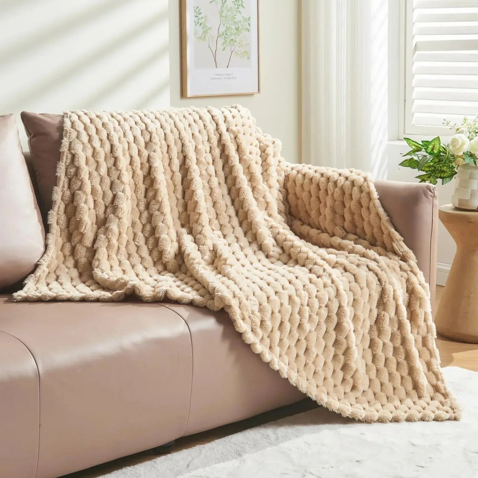 Goodinary® 3D Clouds Jacquard Silky Flannel Blanket Goodinary