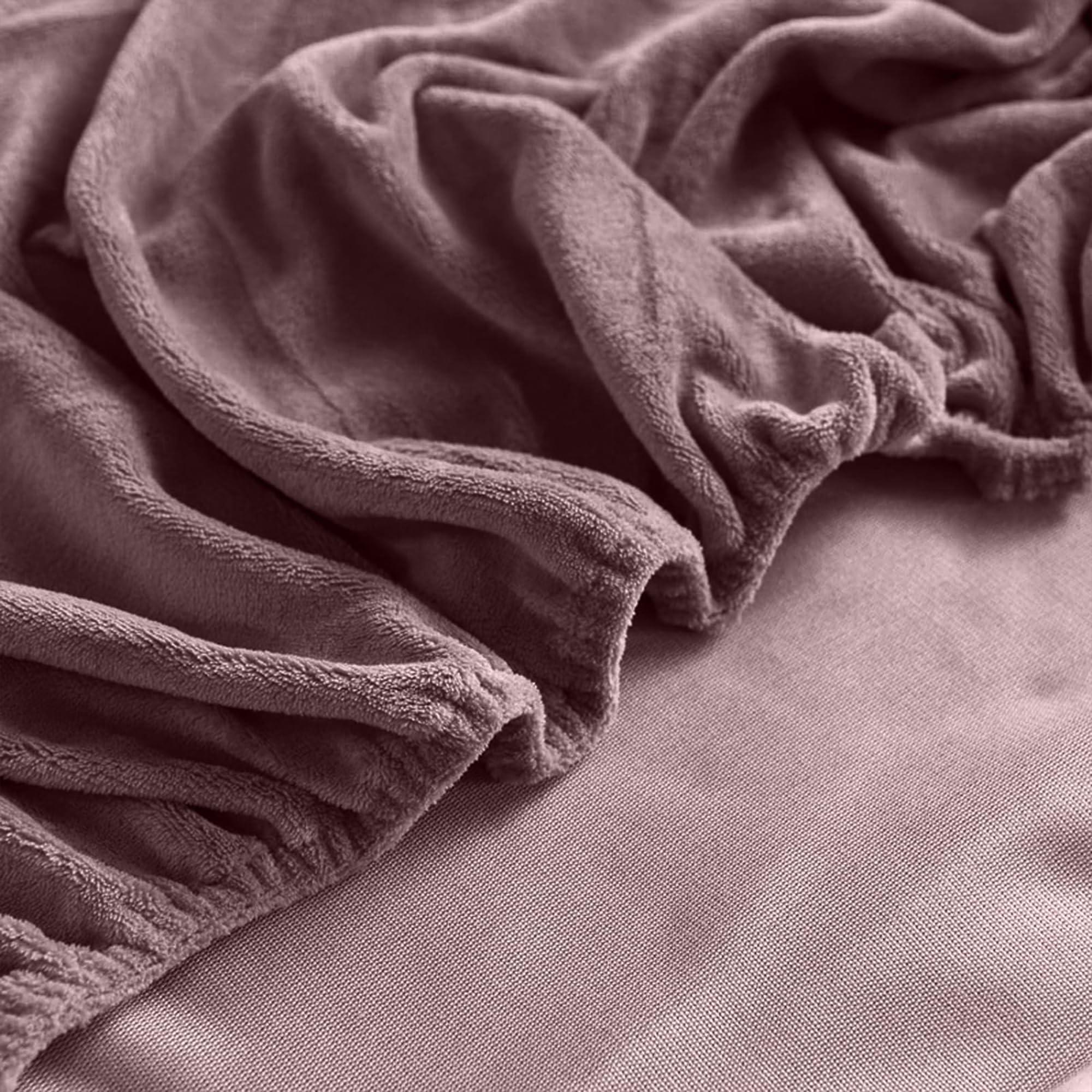Goodinary® Plush Velvet Thermal Mattress Cover Sheet