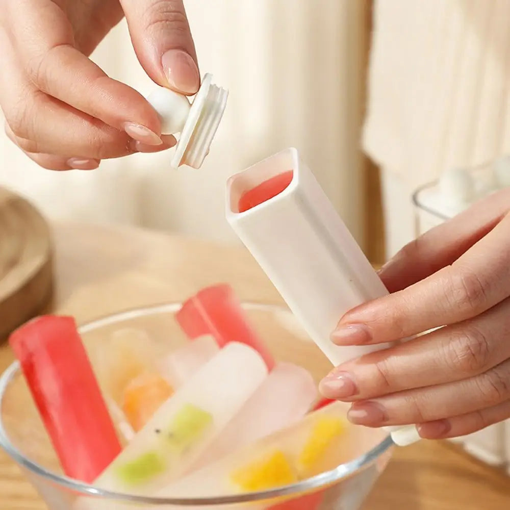 Durable Silicone Old Popsicle Mold with Lid Portable Long Bar Ice Tray Frozen Ice Cream Molds for Freezer