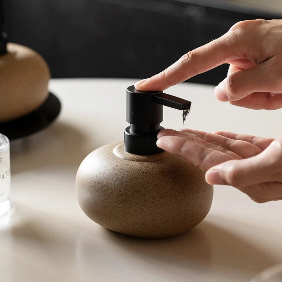 Nordic Ceramic Lotion Bottle Squeeze Bottle Bathroom Soap Dispenser Shampoo Body Lotion Conditioner Bottle Bathroom Accessories