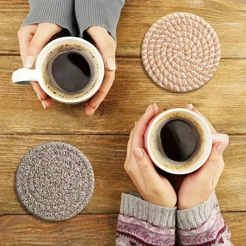 8 Sets: Fashionable Knitted Table Heat-Resistant Pot Bottom Light Dark Series Spiral Pattern Home Decoration Gift