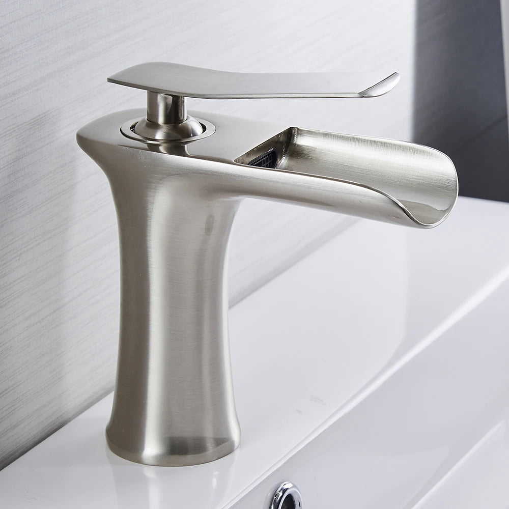 Black Basin Faucets Waterfall Bathroom Faucet Single handle Basin Mixer Tap Bath Faucet Brass Sink Water Crane Silver 6009
