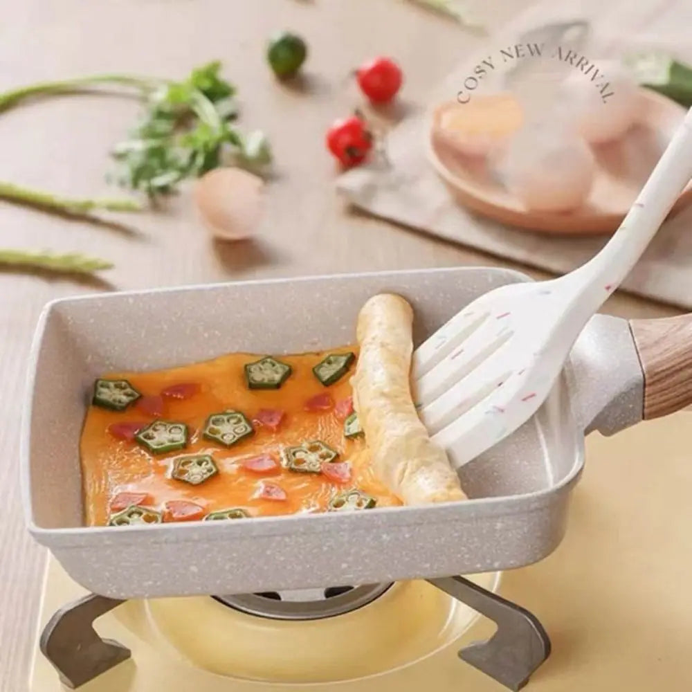 Heat-Resistant Nonstick Flat Pan Nonstick Coating Flat Surface Omelette Pan Japanese Style Wood Handle Steak Frying Pan