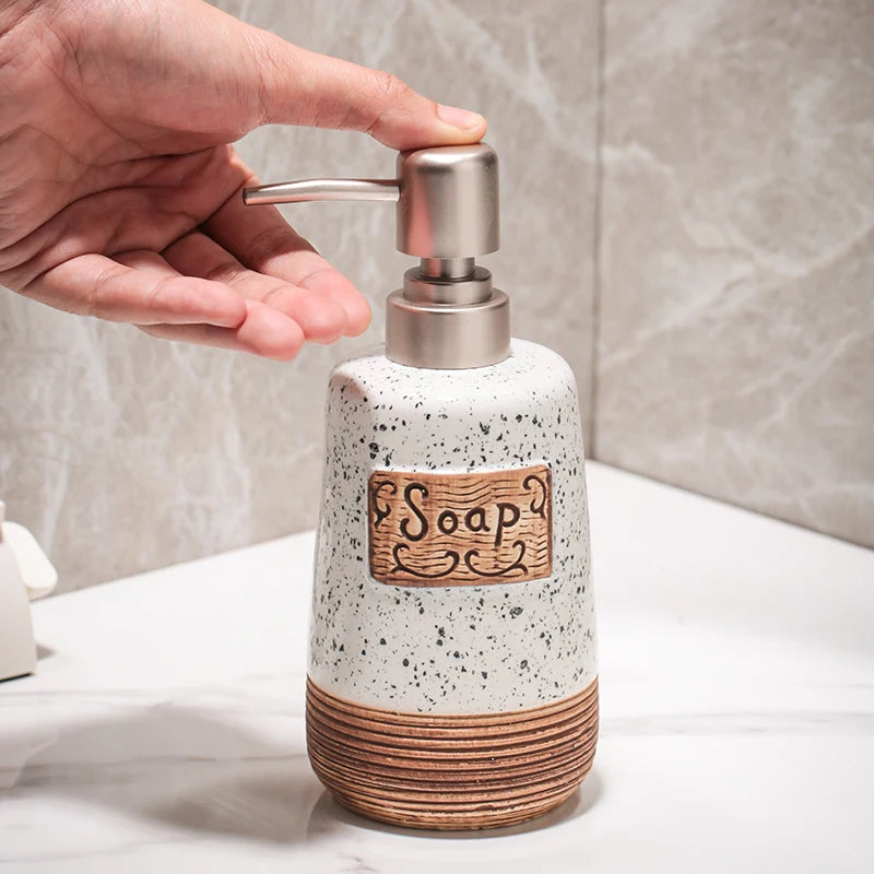 European retro ceramic 4-piece bathroom set high-end lotion bottle toothbrush holder cup soap dish bathroom accessories set
