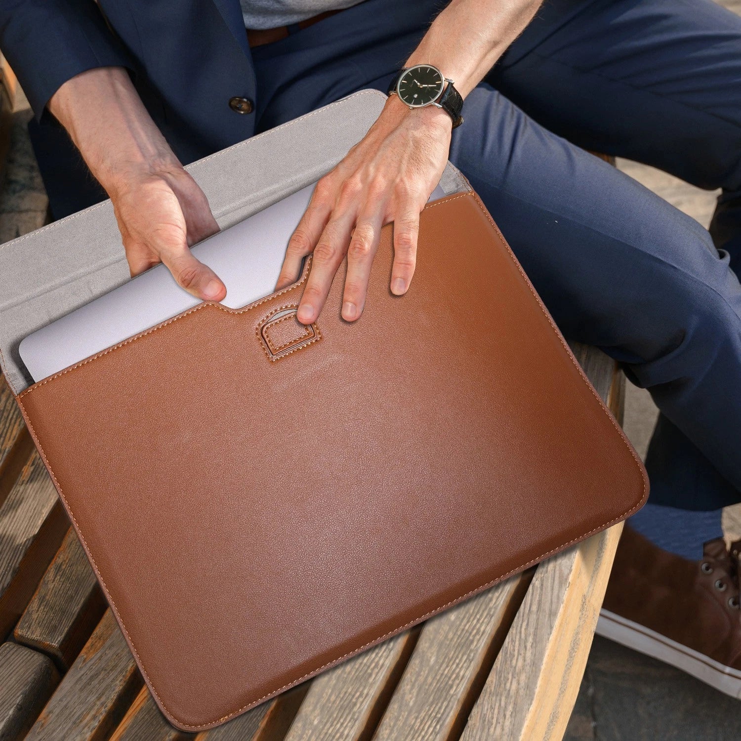 Goodinary® Smart Stand Sleeve
